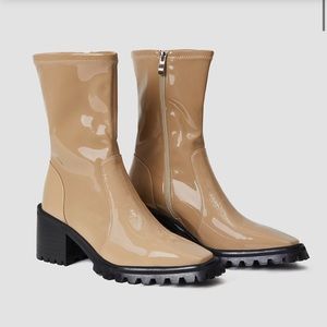 Lattelier Shiny Leather Boots